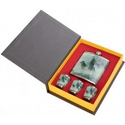 Фото Набор Книга охотника Волки (фляжка 210мл + 3 стопки) (HS-KO-W-A19) Helios