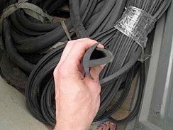 Фото Уплотнитель дверной ГАЗель-2705,53,3307,КАМАЗ,МАЗ (задней двери еврофургона) 1 м.СЗРТ